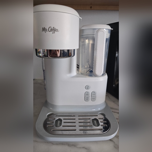 Mr. Coffee White Espresso Machine - Picture 2 of 3